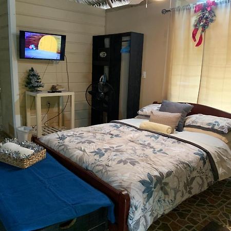Villa Heavens Gate Beach Bungalows Placencia Exterior foto